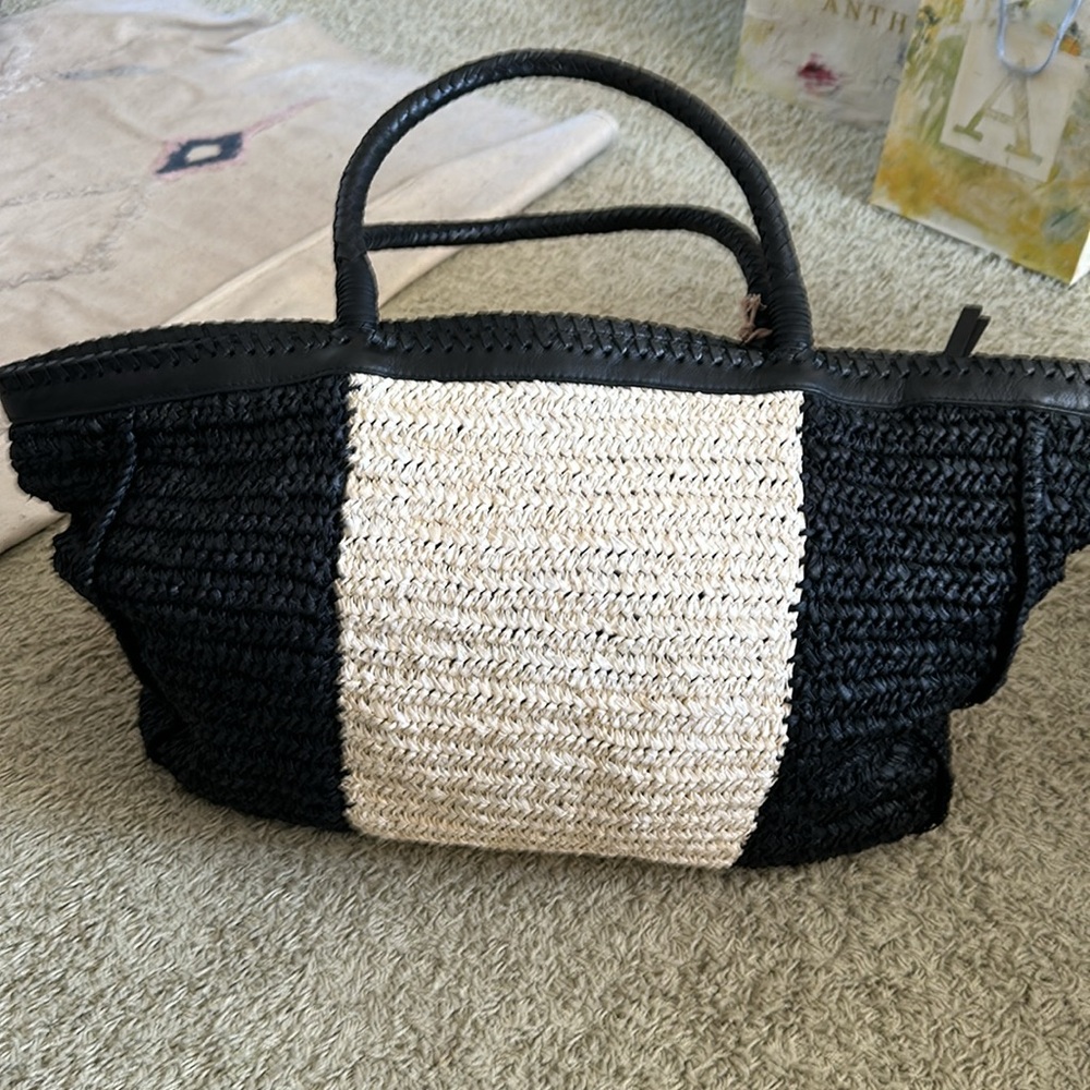 Cleobella Black and Cream Tote Bag - Picture 4 of 4